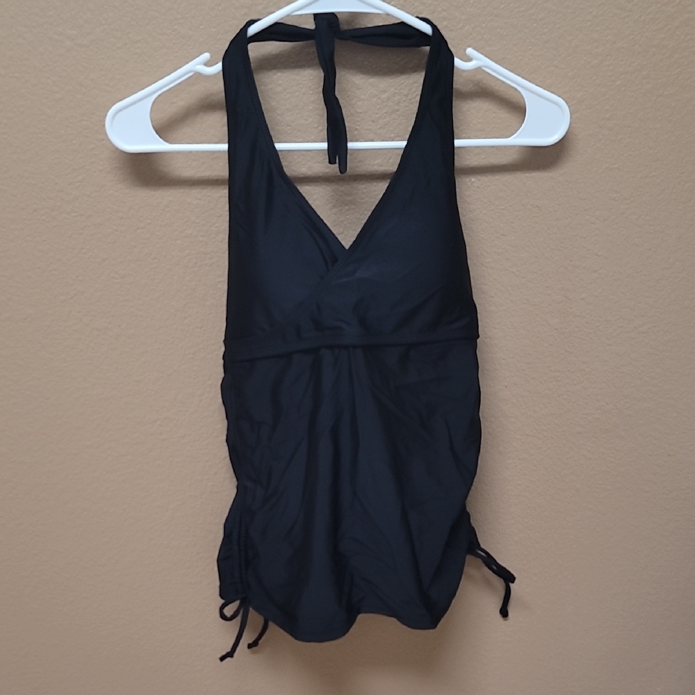 Elegant Black Halter Tankini 🖤
